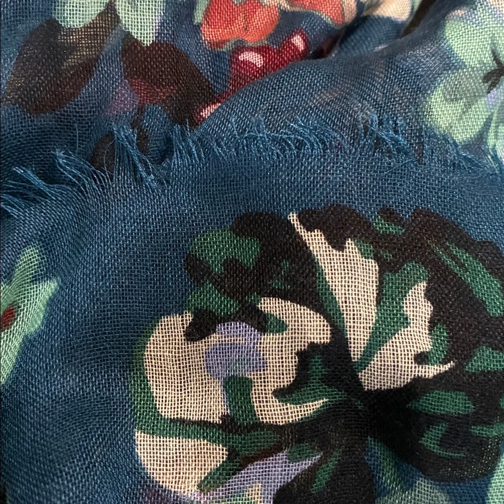 Shawl wrap Navy Blue Floral Scarf w/exotic Bird design Oblong 27x72 Colorful